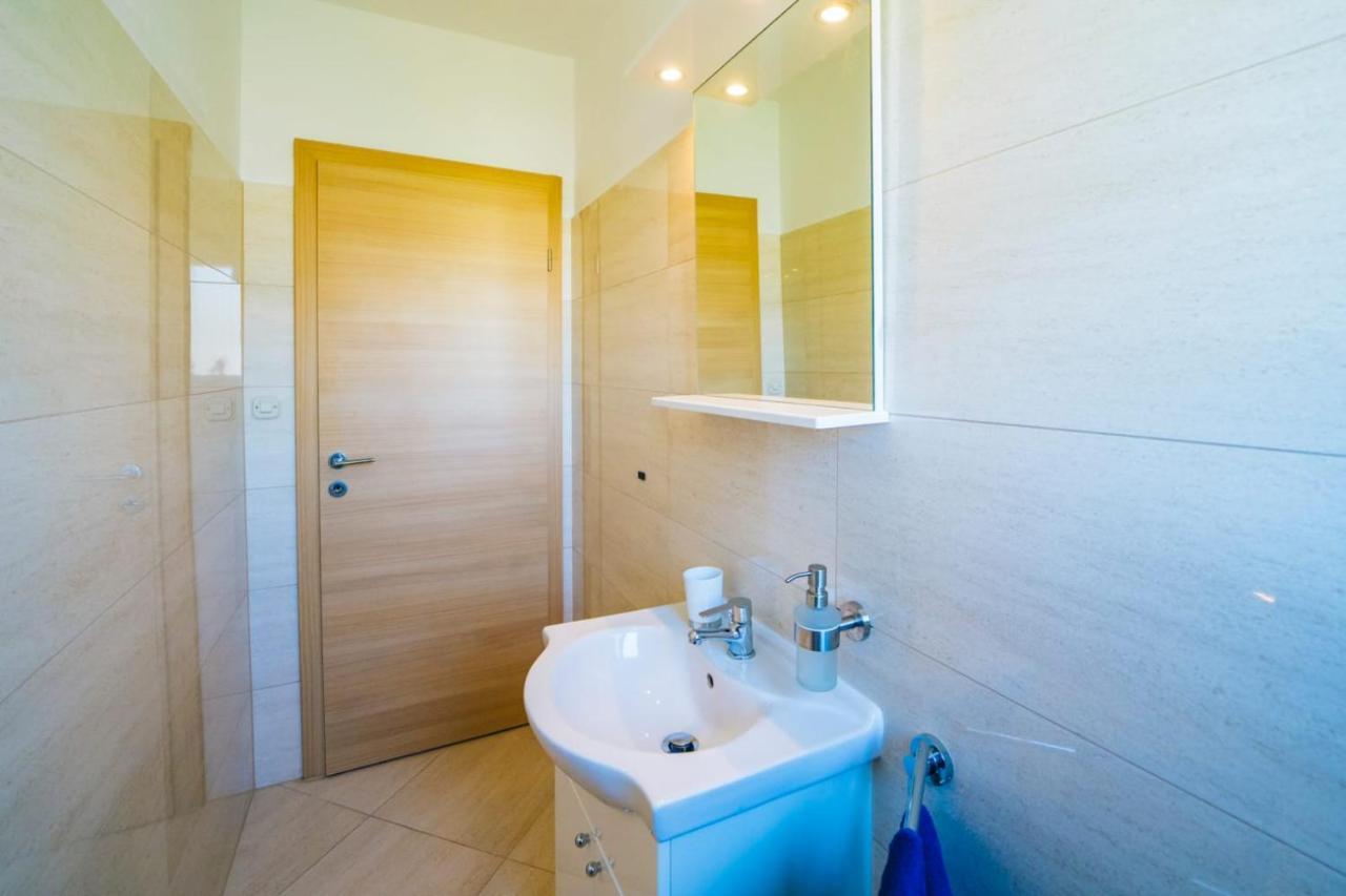 Apartmani Lucante Сплит Экстерьер фото